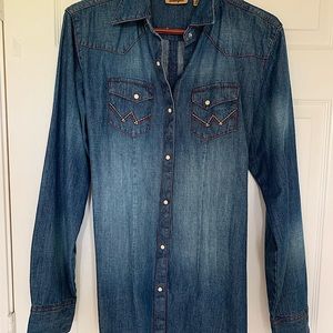 Wrangler shirt